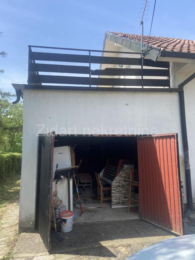 Barajevo, Beljina, kuća 200m2, 15 ari, uknjižena