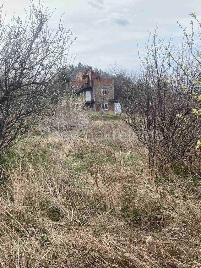 Fruška gora, 2ha 80ari