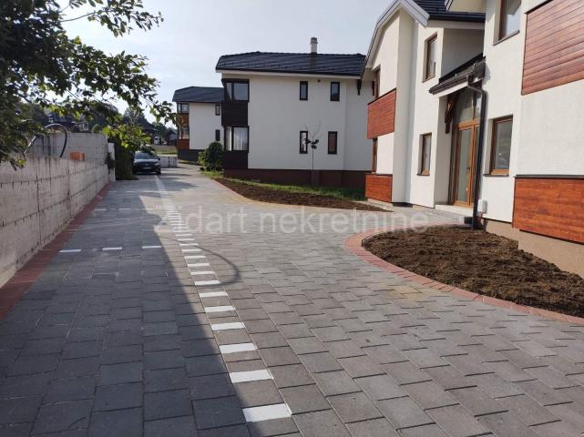 Zlatibor, Vranjevina, stan 49m2, parking mesto