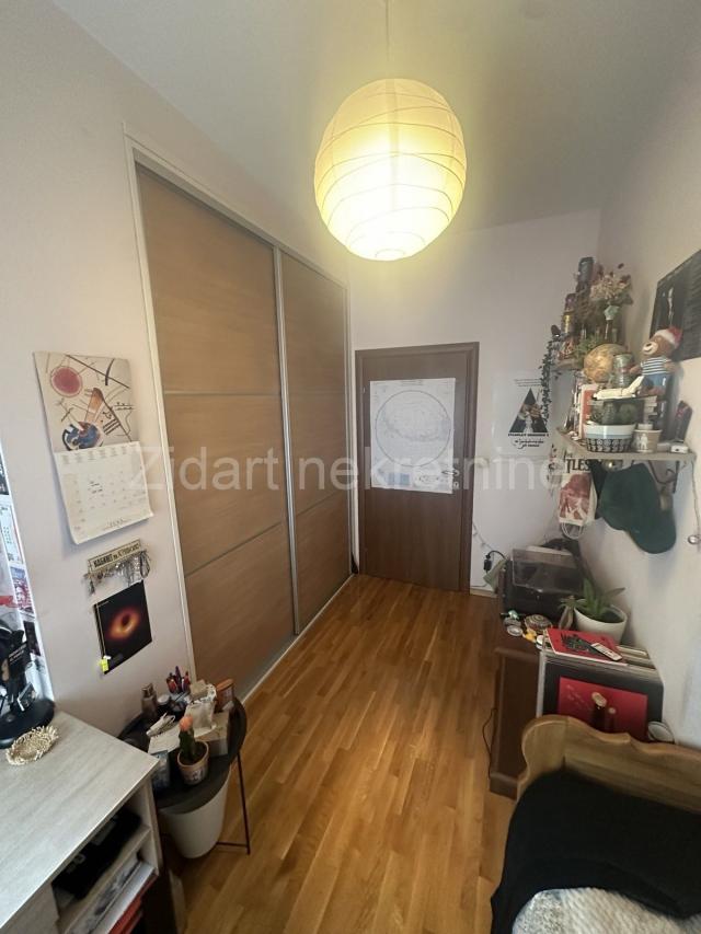 Zemun, Gornji grad, novija gradnja, 72m2