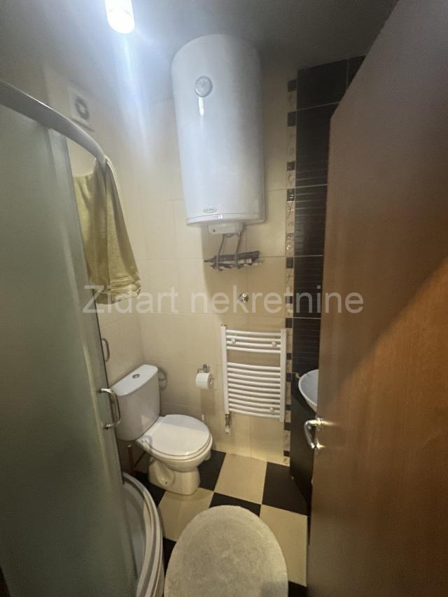 Zemun, Gornji grad, novija gradnja, 72m2