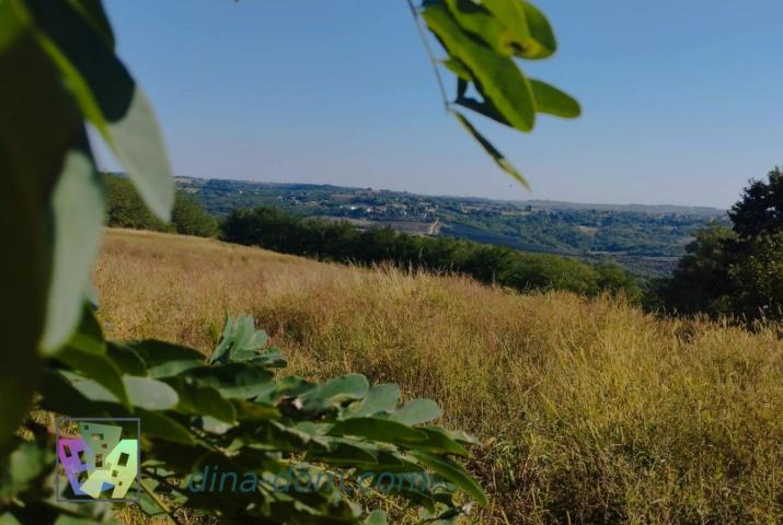 Veliki i lep plac u Maloj Ivanči