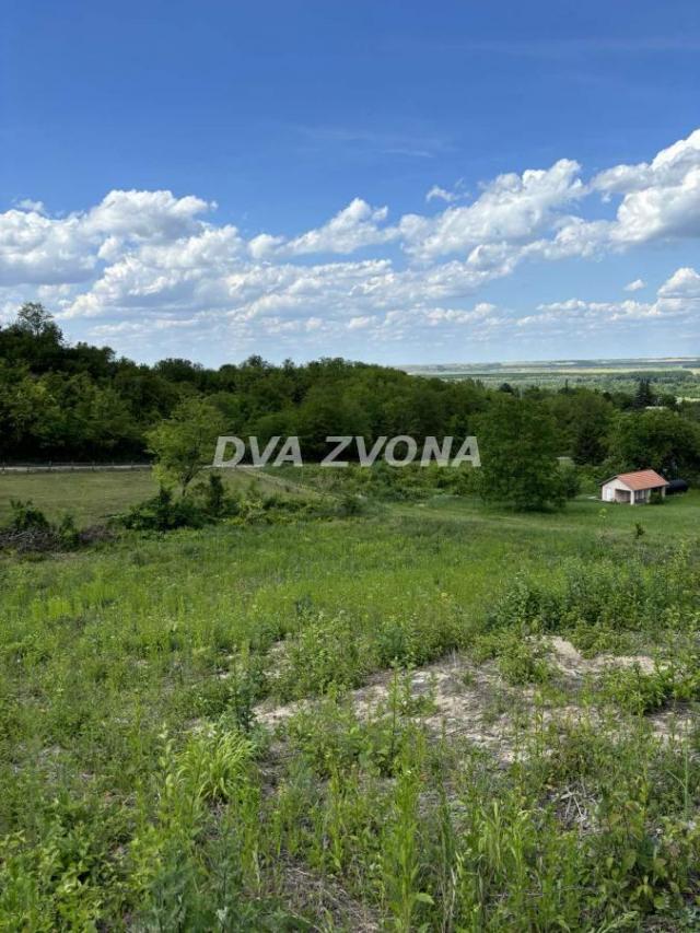 RETKO U PONUDI! PLAC SA POGLEDOM NA DUNAV! NOVI SLANKAMEN!