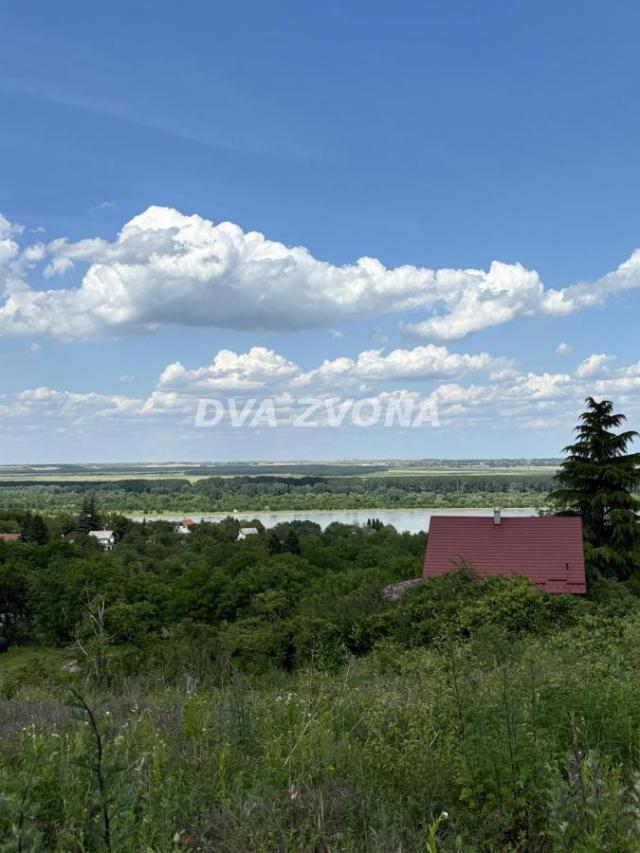 RETKO U PONUDI! PLAC SA POGLEDOM NA DUNAV! NOVI SLANKAMEN!