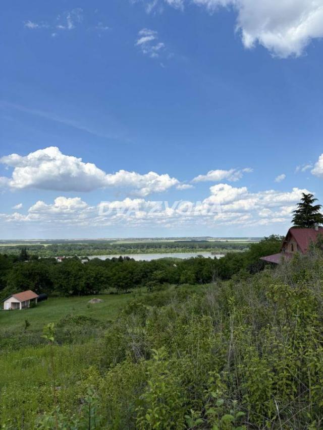 RETKO U PONUDI! PLAC SA POGLEDOM NA DUNAV! NOVI SLANKAMEN!