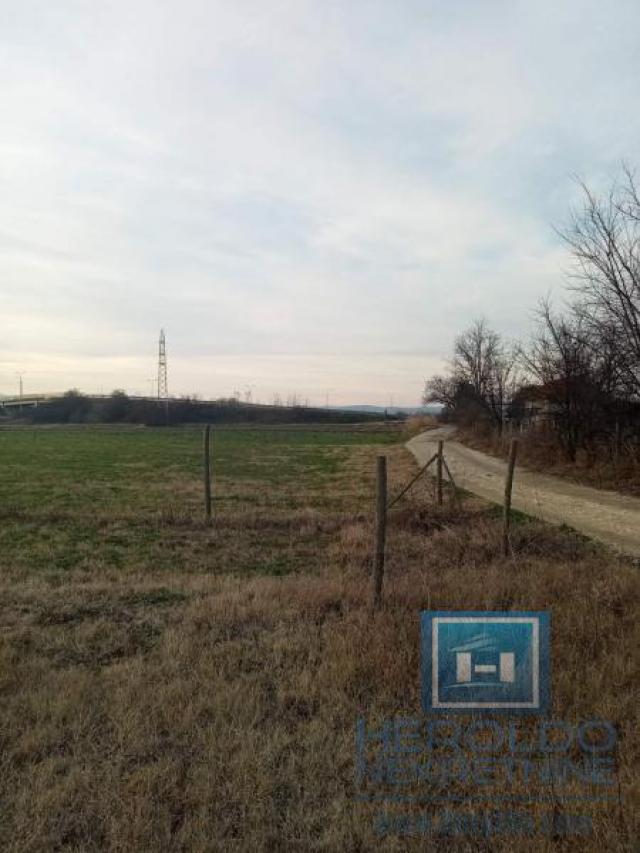 15 a plot of land on Ribarski put