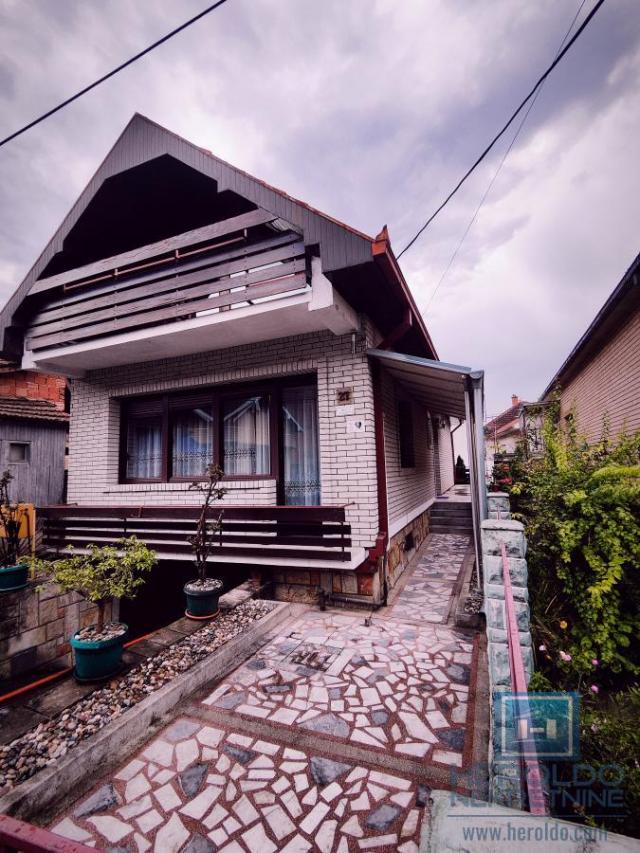 Prelepa kuća u centru Jagodine