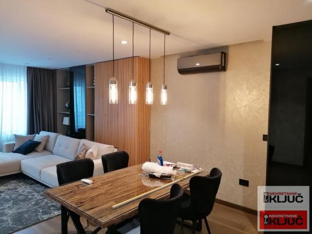 GRBAVICA, 122m2, Četvorosoban-Penthouse-Komplet opremljen!!!