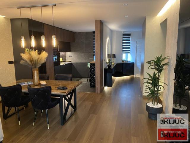 GRBAVICA, 122m2, Četvorosoban-Penthouse-Komplet opremljen!!!