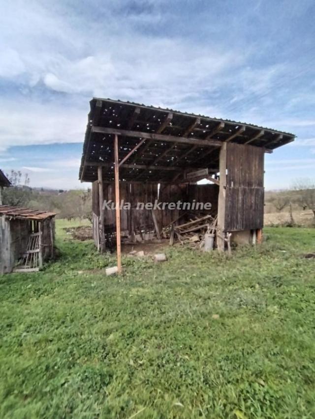 Prodaje se seosko domaćinstvo u Ježevici