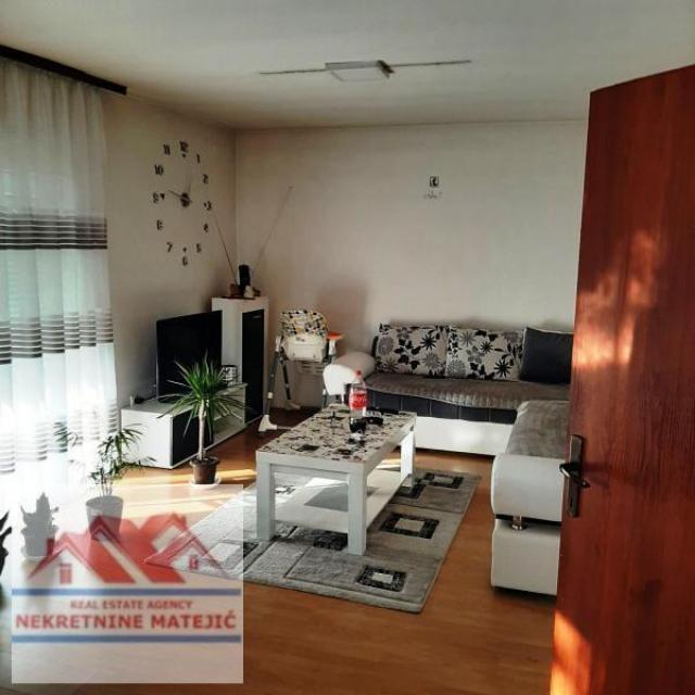 KUĆA, 270 M2 PETROVAC + 6 ARI PLACA, CENA – 120. 000 E