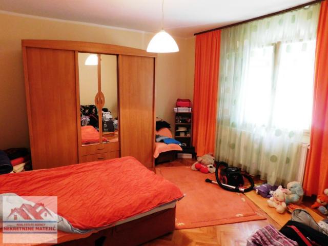 KUĆA GROŠNICA 180M2+9 ARI PLACA –85. 000 E