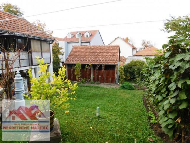 KUĆA 160M2 NOVOGRADNJA+5, 4 ARA PLACA-BRESNICA --150. 000 E