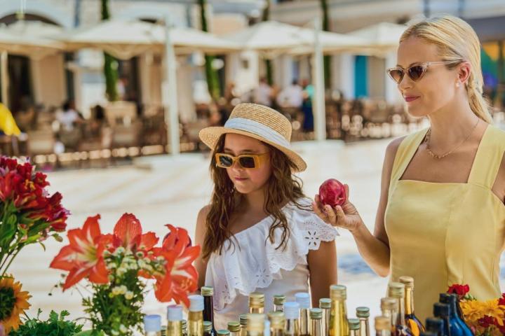 GARSONJERA U CENTRALE, LUŠTICA BAY - LUKSUZNO I POVOLJNO STANOVANJE