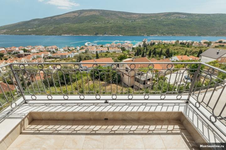 Duplex penthouse u luksuznom kompleksu sa bazenom