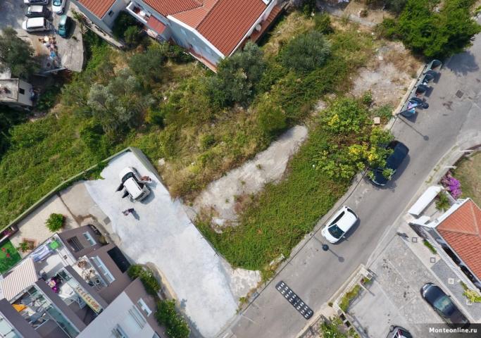 Parcela sa projektom za kuću od 4 kata sa panoramskim pogledom u Bečićima