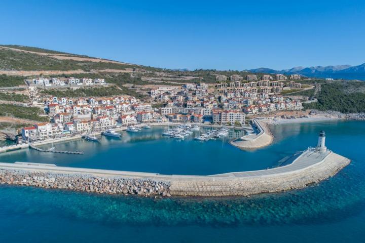 VISTERIJA RESIDENCES U MARINA VILLAGEU, UVALA LUŠTICA