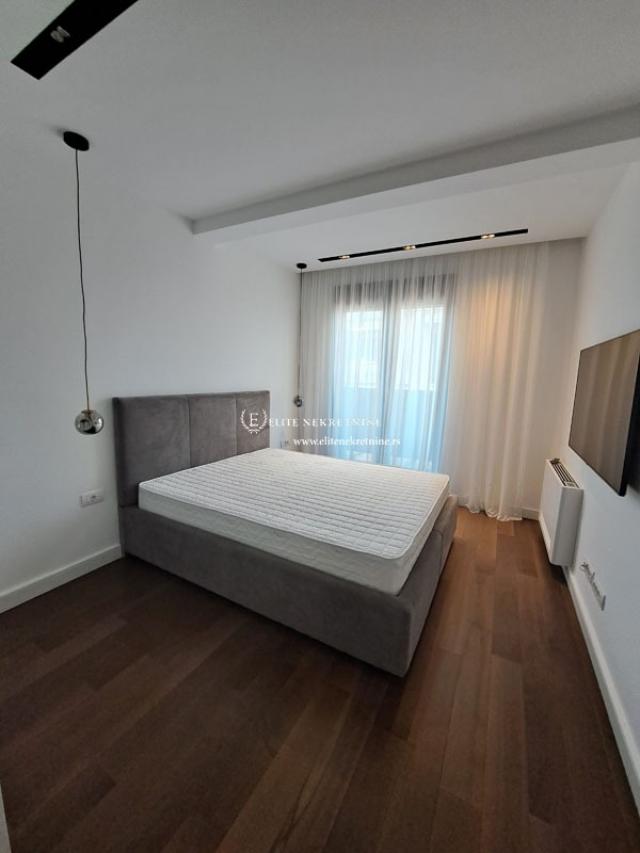 Luksuzan penthouse Vracar, 2 garazna mesta