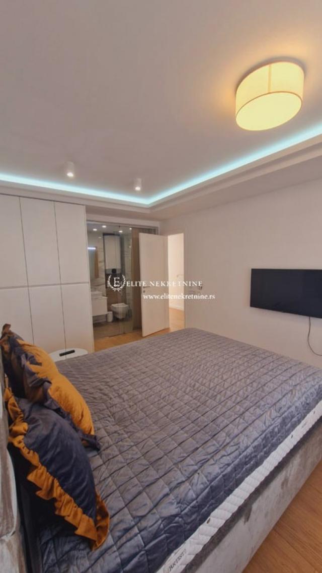 Izdavanje-Penthouse Vracar, terasa 85m2, 2 garazna mesta