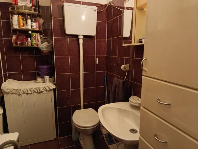 Stan u Vitezova Karađorđeve zvezde, Mirijevo 42m²