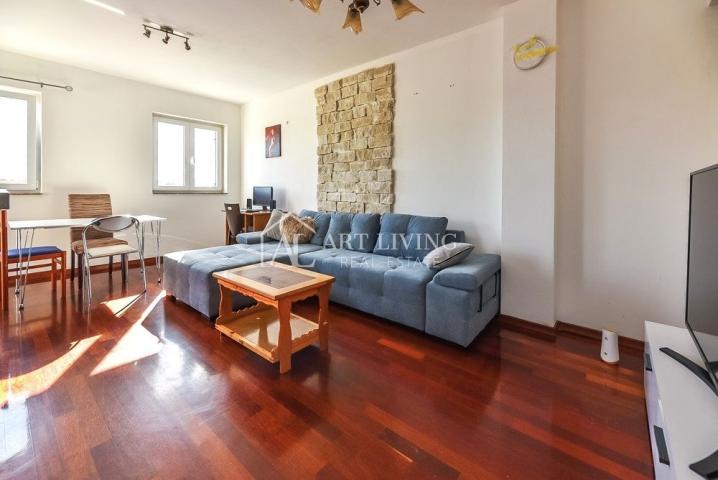 Rovinj-okolica, apartmanka kuća s bazenom