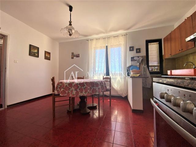 Umag-surroundings, apartment villa 150m from the sea