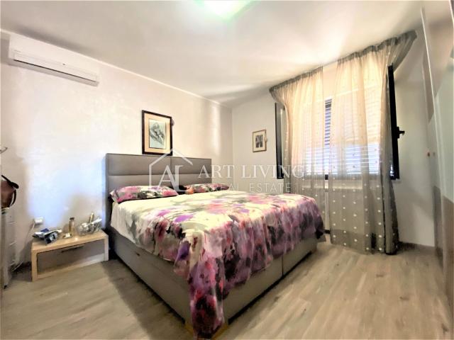 Umag-surroundings, apartment villa 150m from the sea