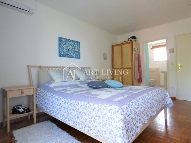 Umag-surroundings, beautiful house with sea view, 3rd row from the beach