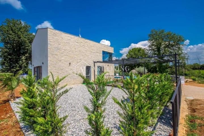 Novigrad-Umgebung, charmante Villa mit Pool, neu gebaut