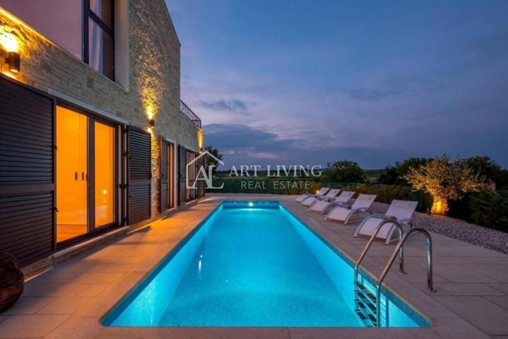 Novigrad-Umgebung, charmante Villa mit Pool, neu gebaut