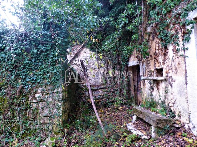 Oprtalj, a stone Istrian ruin for adaptation