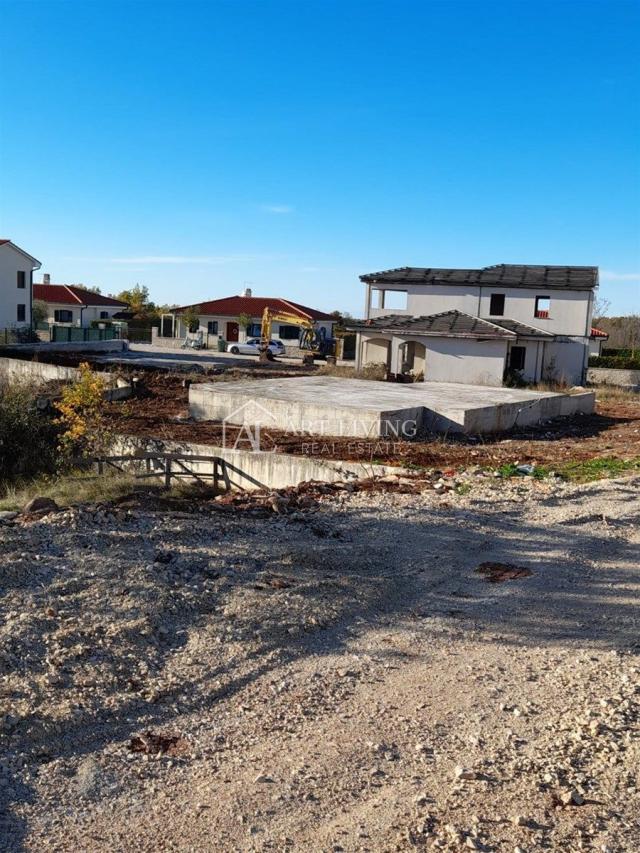 Buje-Umgebung, attraktives Haus mit Schwimmbad in ruhiger Lage - NEUBAU