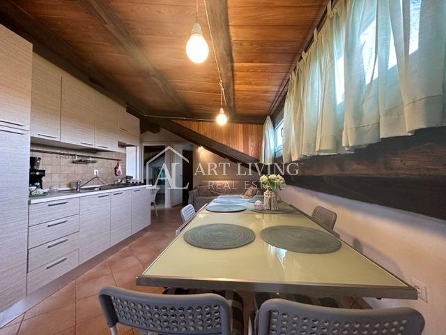 Istria, Poreč, surroundings - two-room apartment in the attic with use of a private pool