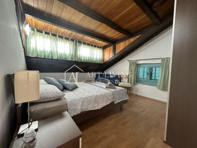 Istria, Poreč, surroundings - two-room apartment in the attic with use of a private pool