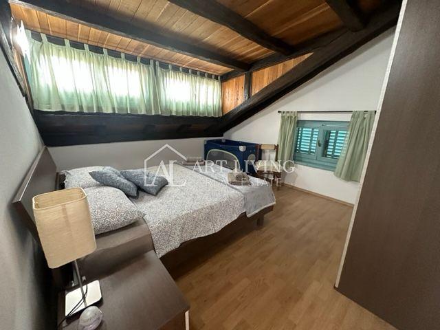 Istria, Poreč, surroundings - two-room apartment in the attic with use of a private pool