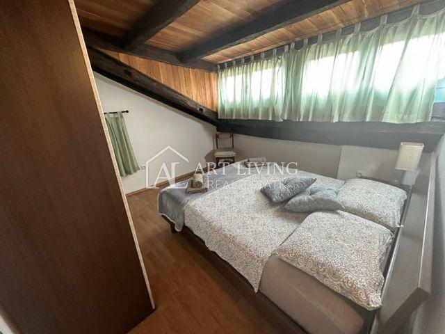 Istria, Poreč, surroundings - two-room apartment in the attic with use of a private pool