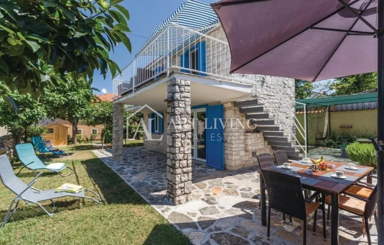 Istria, Umag, surroundings - stone house in a TOP location 50 meters from the sea