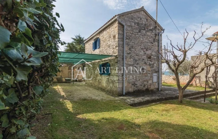 Istria, Umag, surroundings - stone house in a TOP location 50 meters from the sea