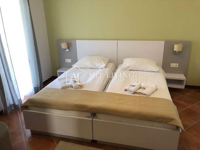 ISTRIA, PULA, surroundings - modern apartment on the first floor near the sea