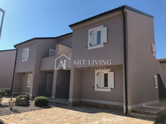 ISTRIA, PULA, surroundings - modern apartment on the first floor near the sea