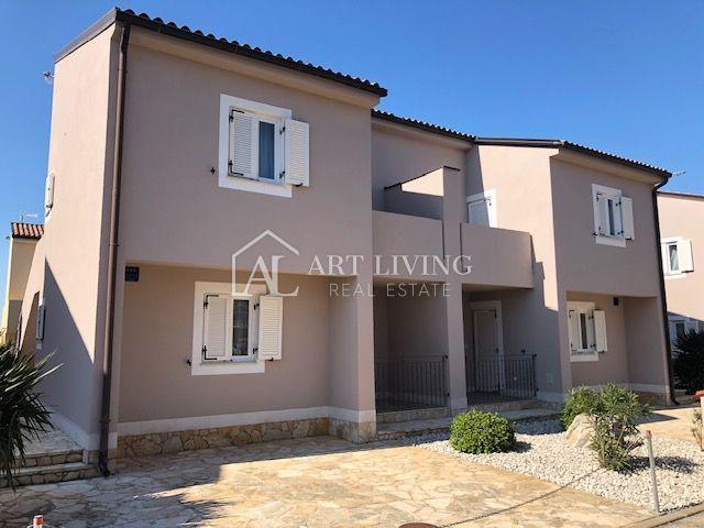 ISTRIA, PULA, surroundings - modern apartment on the first floor near the sea