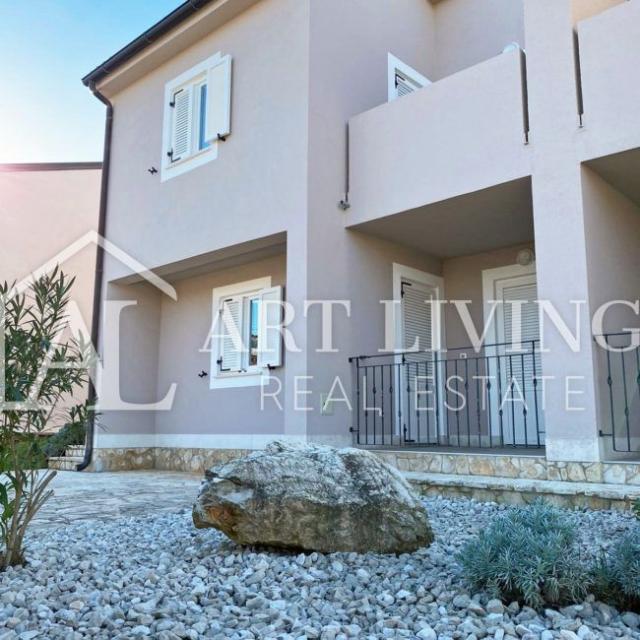 ISTRIA, PULA, surroundings - modern apartment on the first floor near the sea