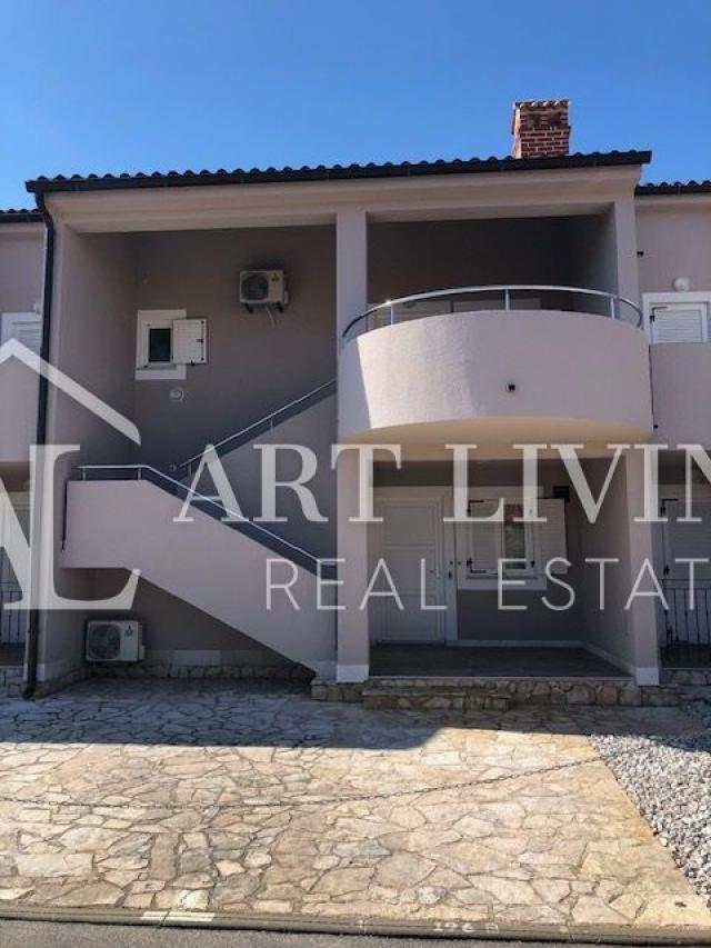 ISTRIA, PULA, surroundings - Modern apartment on the ground floor only 150 meters from the sea.