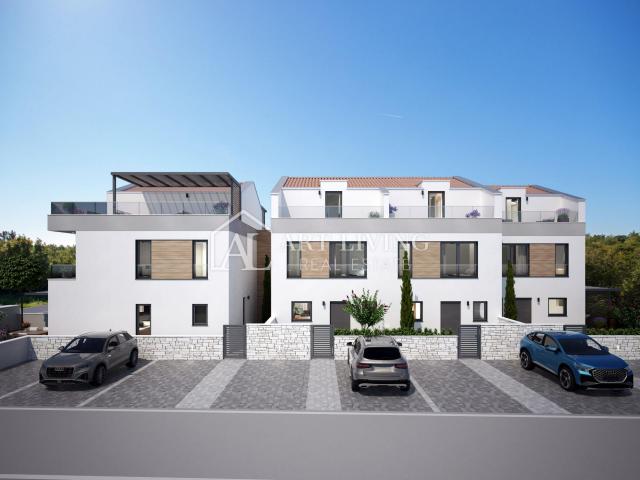 Istria, Poreč - modern terraced house on TOP!! location - NEW BUILDING!