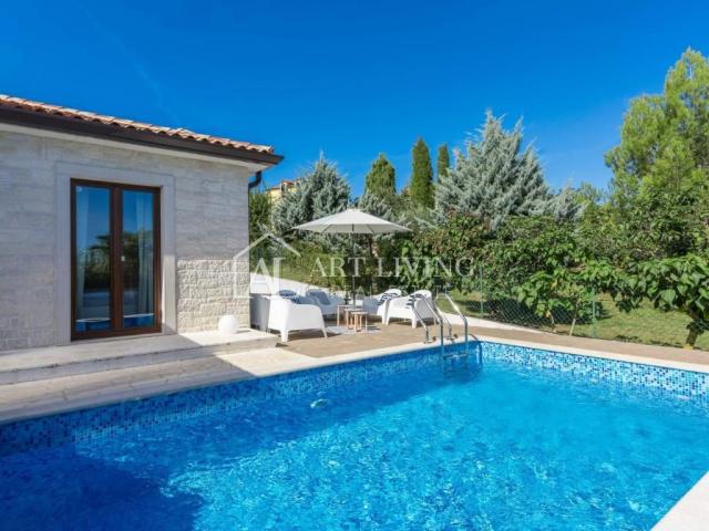 Istria, Novigrad, surroundings - a charming house with a swimming pool in a quiet and beautiful loca