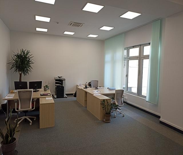 VOZDOVAC VOJVODE STEPE 270m2 , 3490e