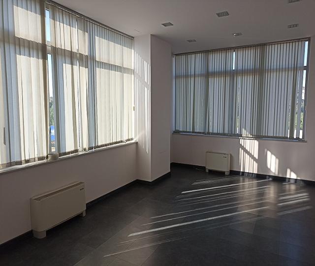 VOZDOVAC VOJVODE STEPE 270m2 , 3490e