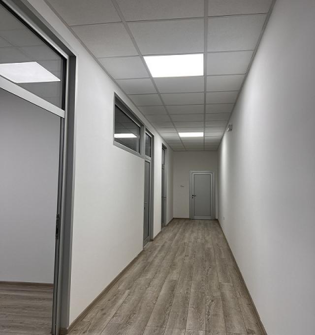 ZEMUN BATAJNICKI DRUM 350m2 , 2400e