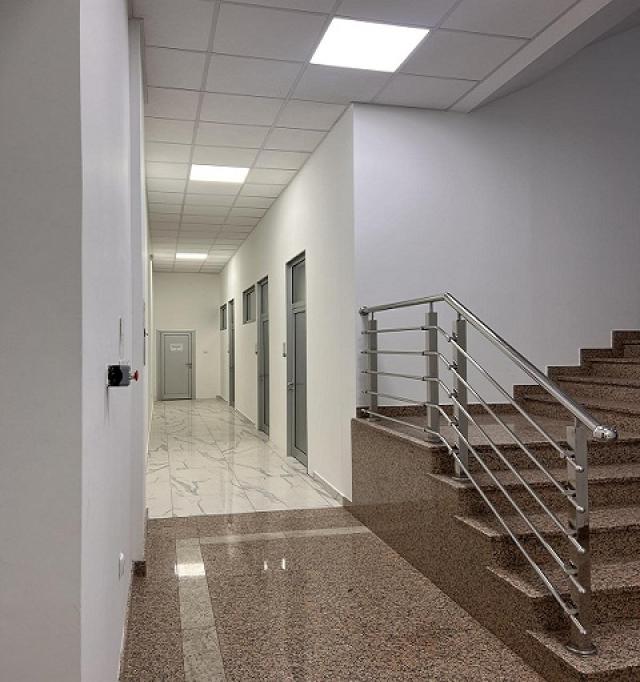 ZEMUN BATAJNICKI DRUM 350m2 , 2400e