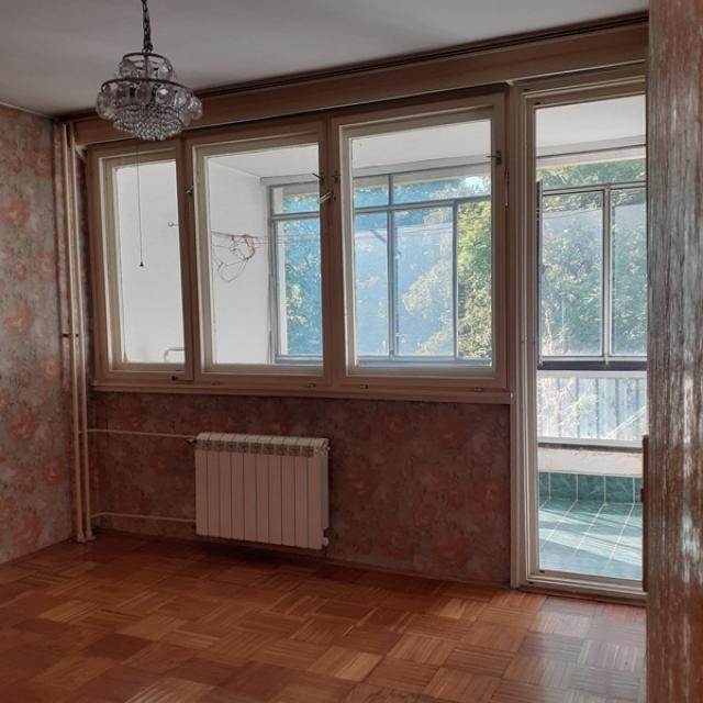 VOZDOVAC KONJARNIK 90m2 , 176000e